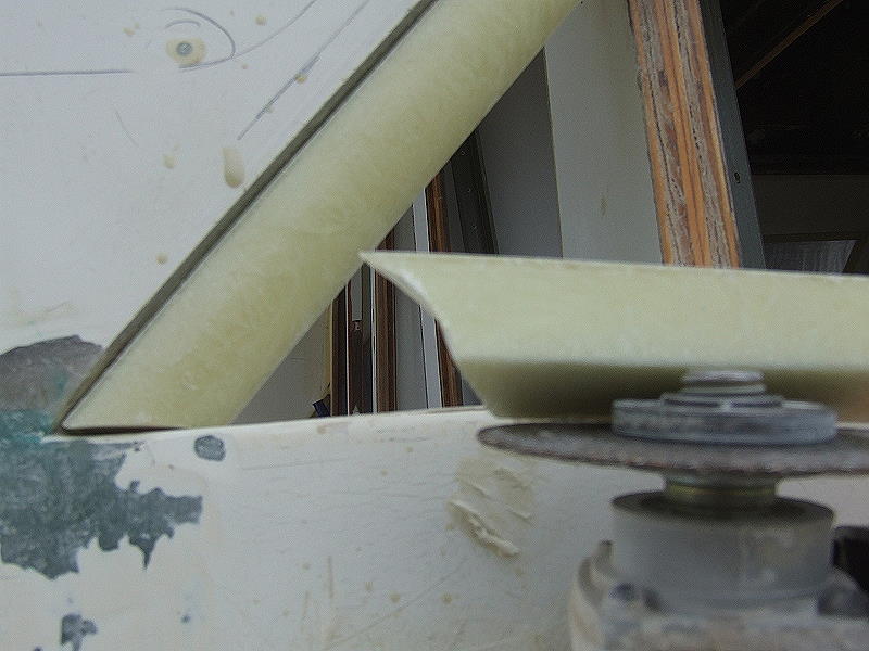 Installation of the Side Window Moldings