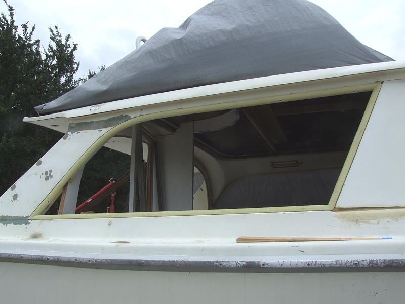 Installation of the Side Window Moldings